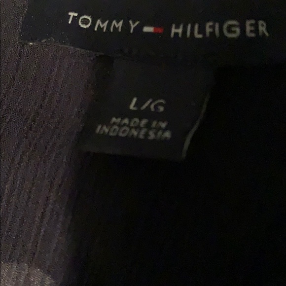 Beautiful Tommy hilfiger blouse - Picture 3 of 3